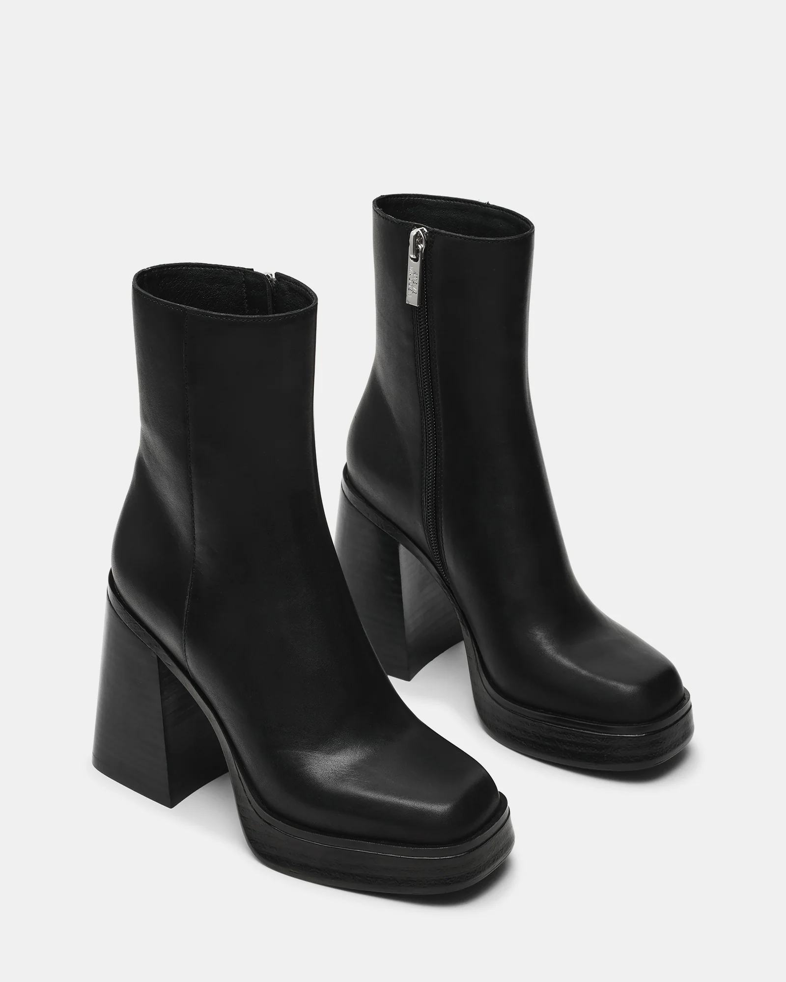 ATTUNED BLACK LEATHER - Image 2